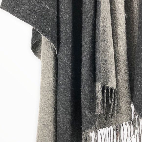 Amicale Grey 100% Lambswool Poncho Cardigan with Fringe Gray - Picture 3 of 10